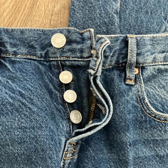 Zara Distressed Light Blue Jeans Sz 4 - Picture 4 of 5